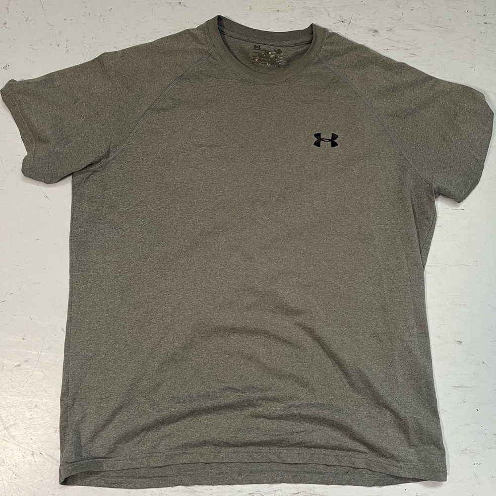 Under Armour Men's Gray T-Shirt Large